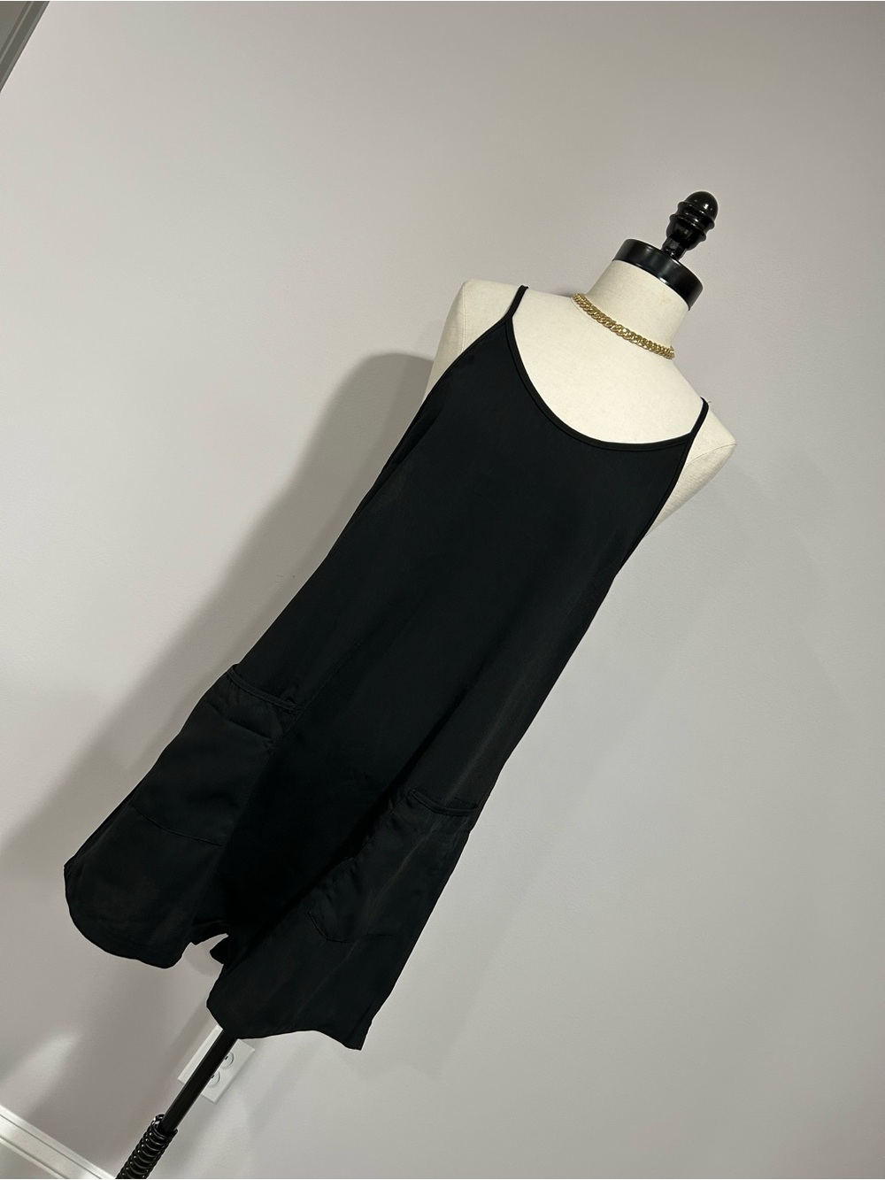 Women's Black Sleeveless Pocket Romper Jumpsuit